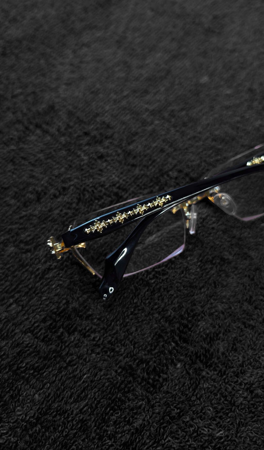 SYLUS - The Golden Rimless Glasses