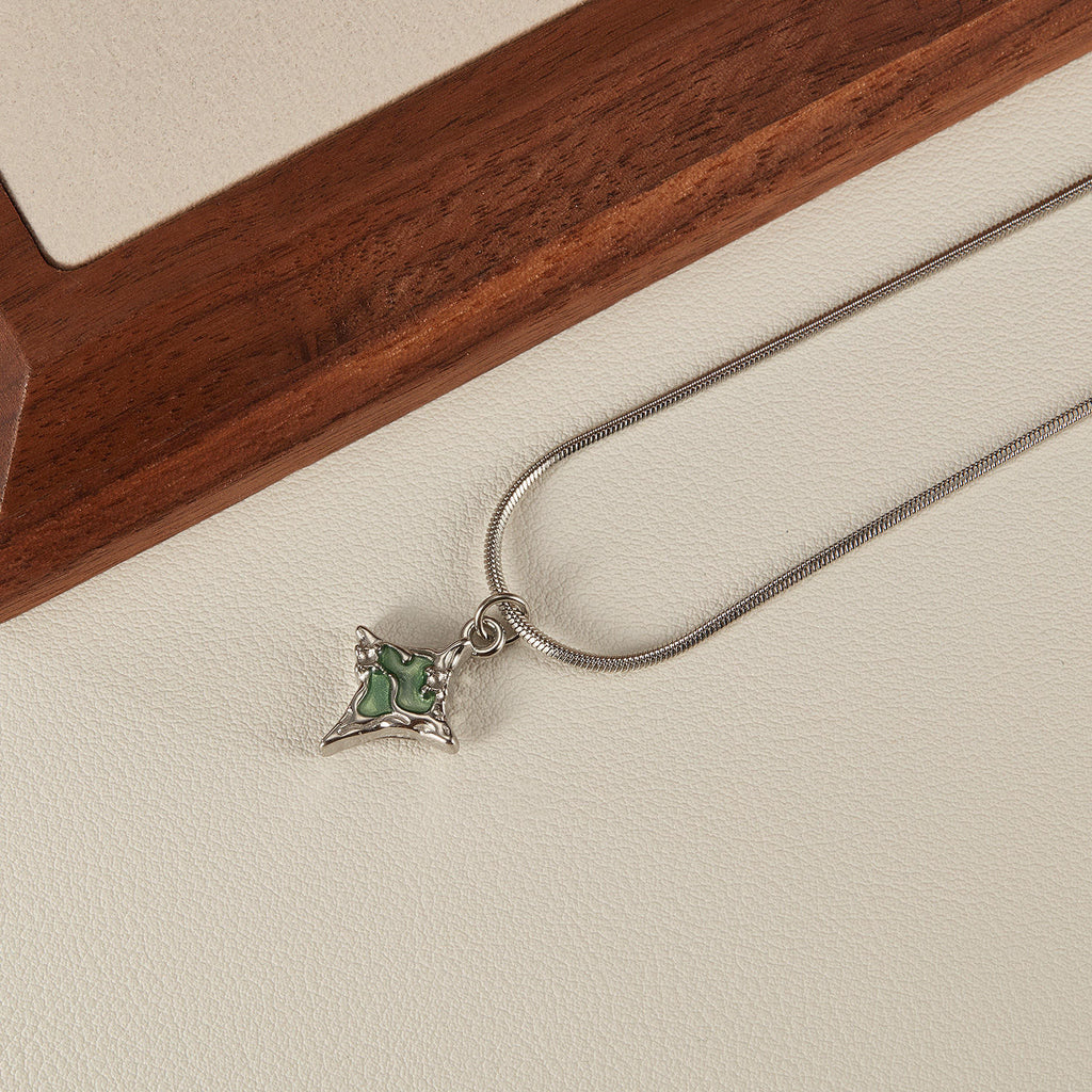 Asura-Wrapped Emerald Necklaces
