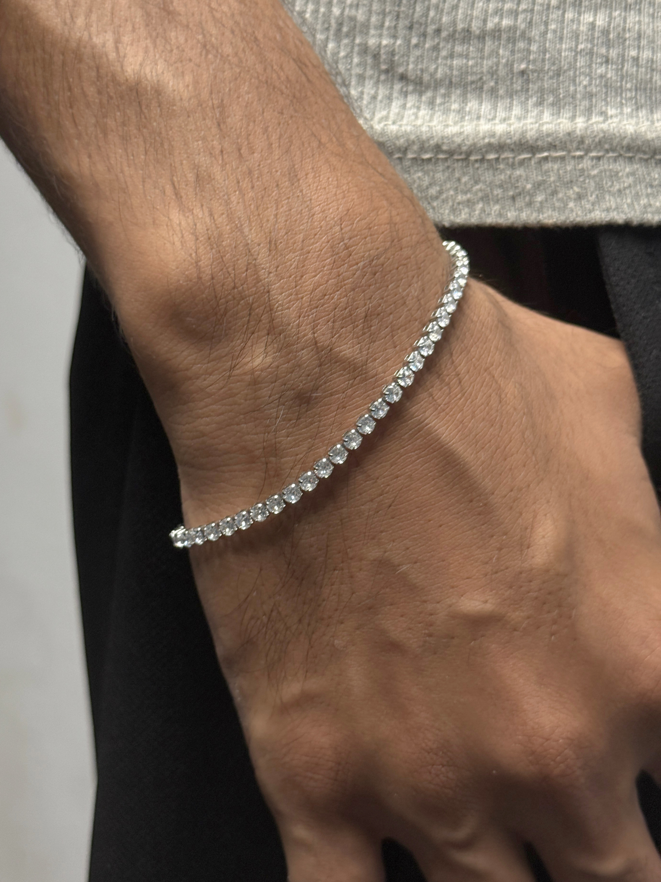 HYŌRIN – The Ice Crown Bracelet