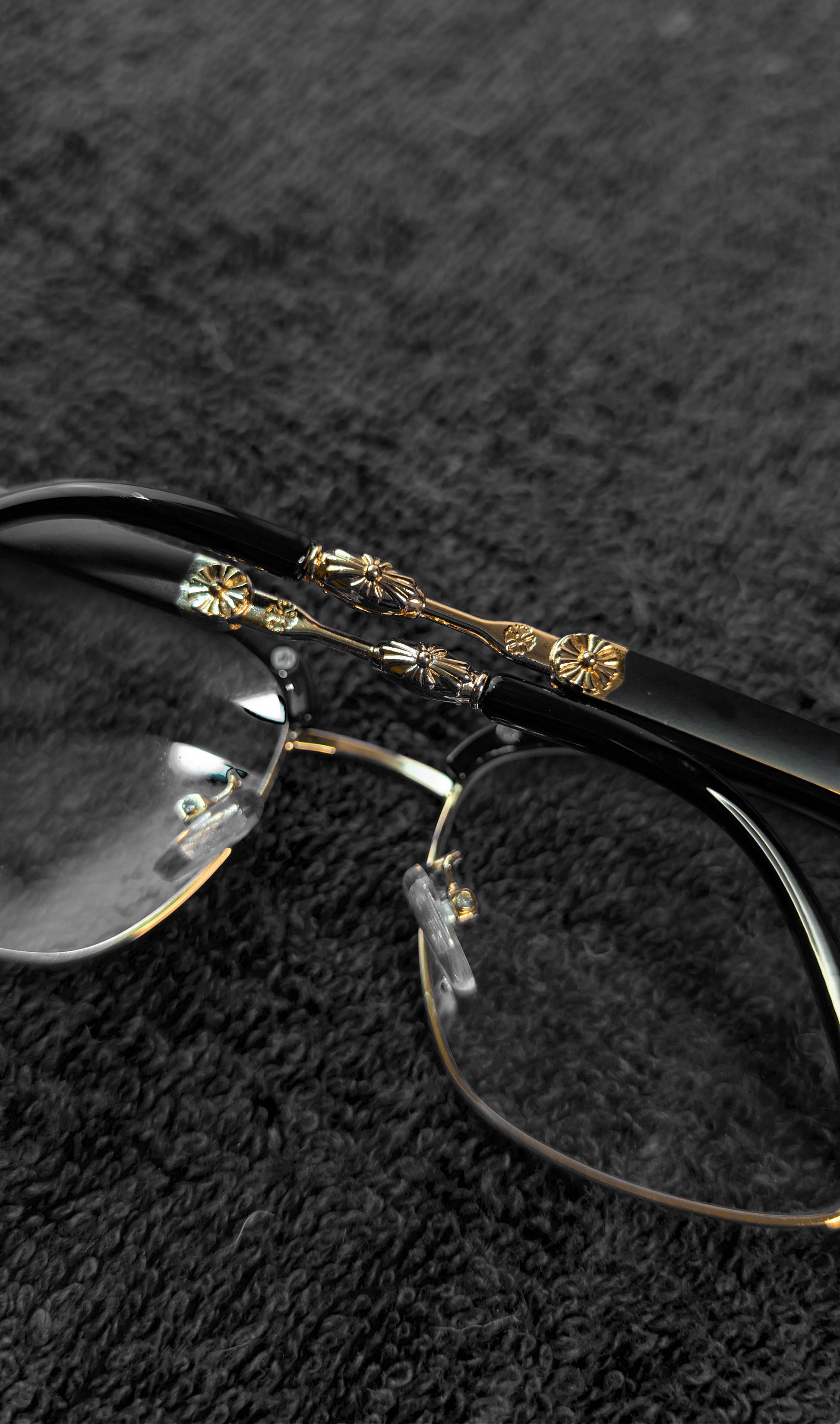 AZARUS - The Golden Frame