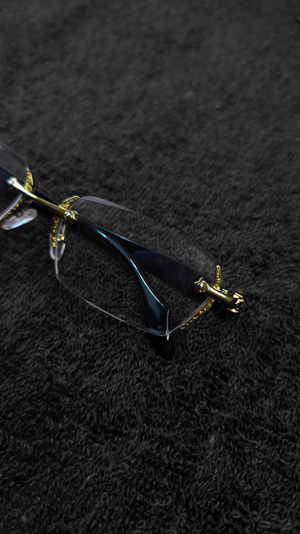 SYLUS - The Golden Rimless Glasses